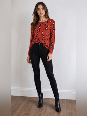 Kensie Leopard Print Lightweight Knit Sweater Large